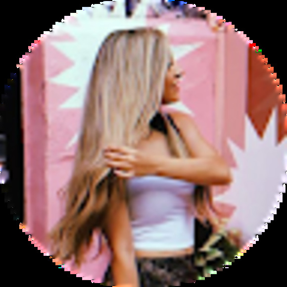 Meet your Posher, Mandy - Picture 1 of 1